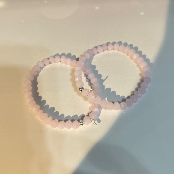 Light Pink Crystalline Glass Beaded Bracelet 6.5" .925 silver closure&tiny cross - Picture 4 of 5